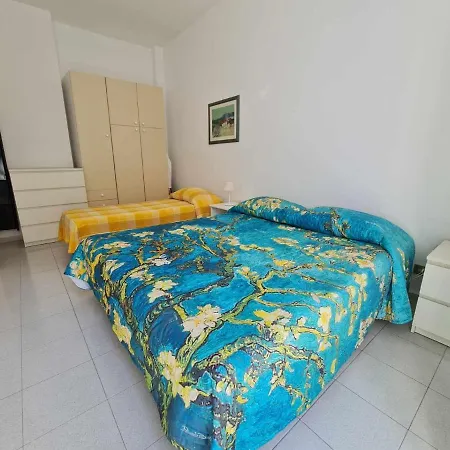 R31 - Numana: Trilocale Con Terrazzo Vista Mare Numana