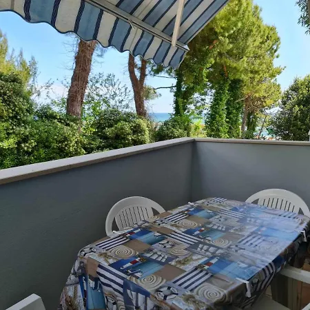 R31 - Numana: Trilocale Con Terrazzo Vista Mare