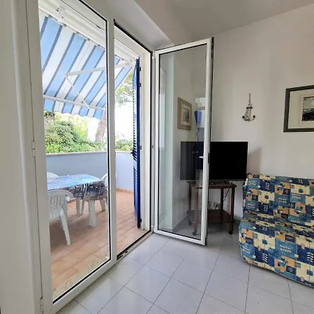R31 - Numana: Trilocale Con Terrazzo Vista Mare *