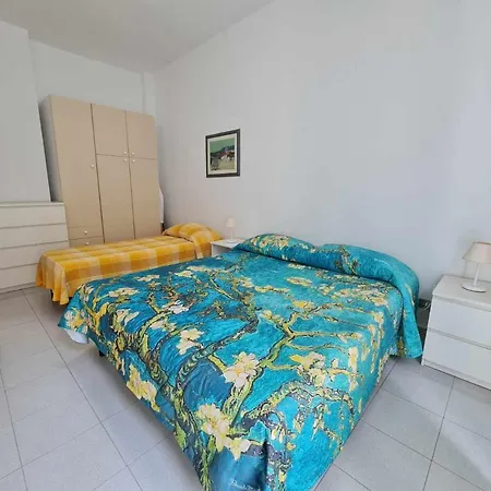 Apartment R31 - Numana: Trilocale Con Terrazzo Vista Mare Numana