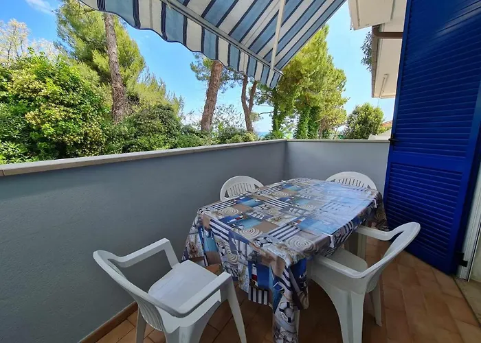 R31 - Numana: Trilocale Con Terrazzo Vista Mare *