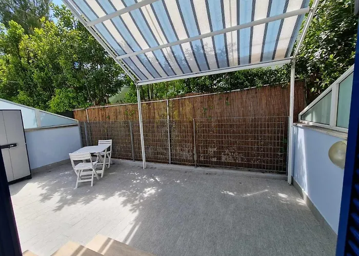 R31 - Numana: Trilocale Con Terrazzo Vista Mare