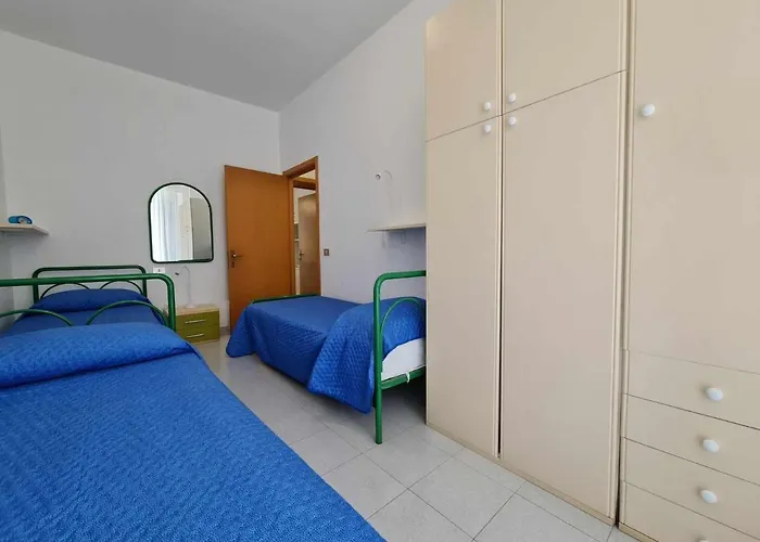 R31 - Numana: Trilocale Con Terrazzo Vista Mare
