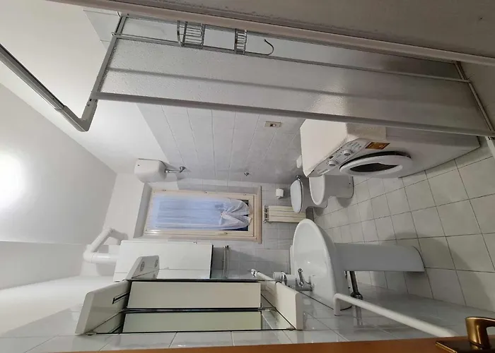 Apartamento R31 - Numana: Trilocale Con Terrazzo Vista Mare