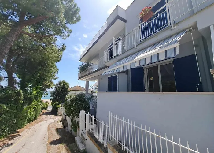 Apartamento R31 - Numana: Trilocale Con Terrazzo Vista Mare Numana